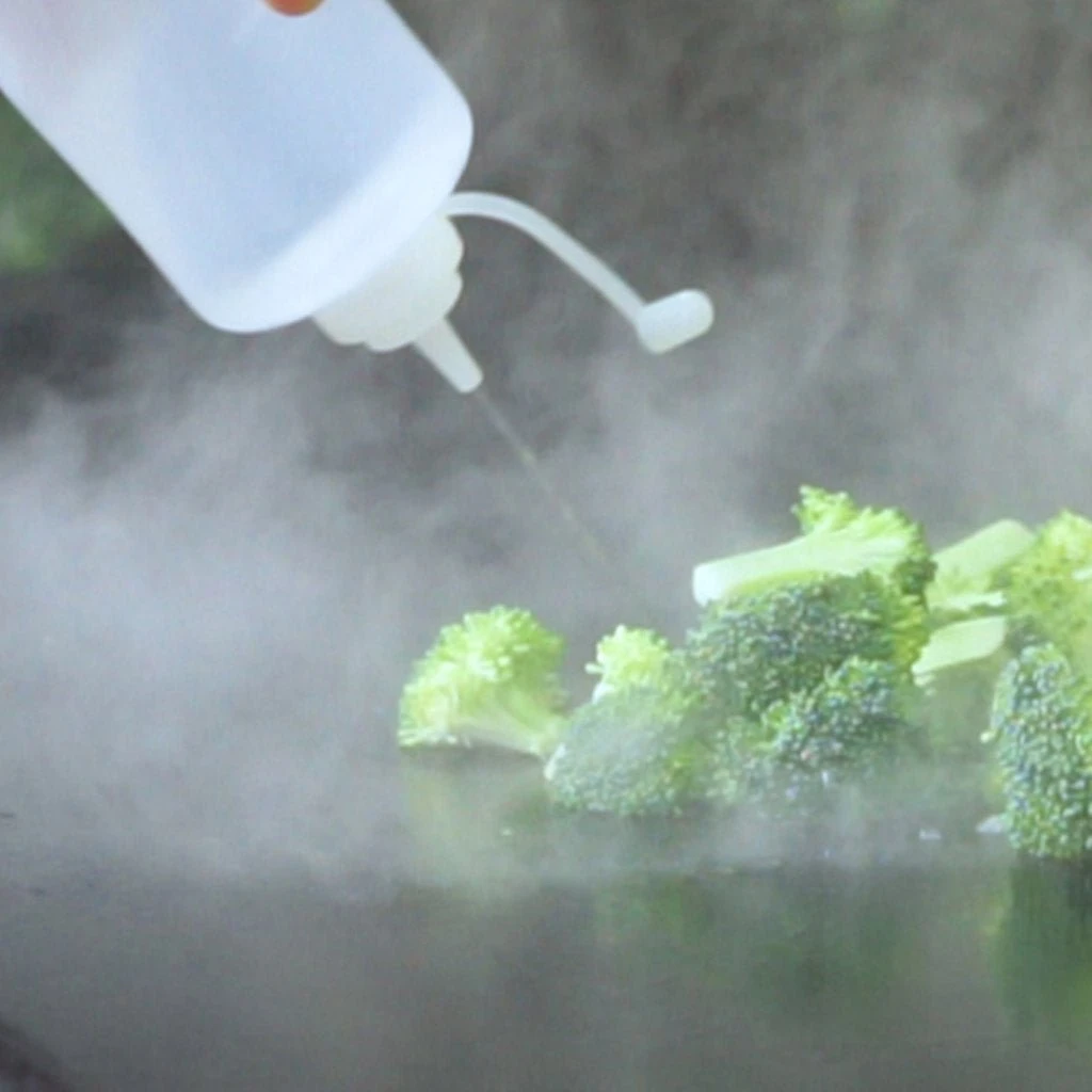 2 Pack 32 Oz Squeeze Bottles (4 Bottles) - Image 3