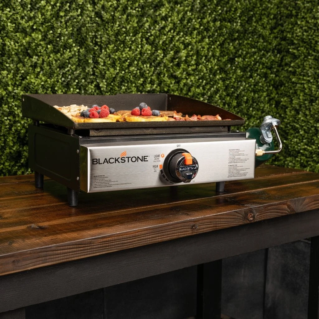 Blackstone 17" Tabletop Propane Gas Griddle - Image 5