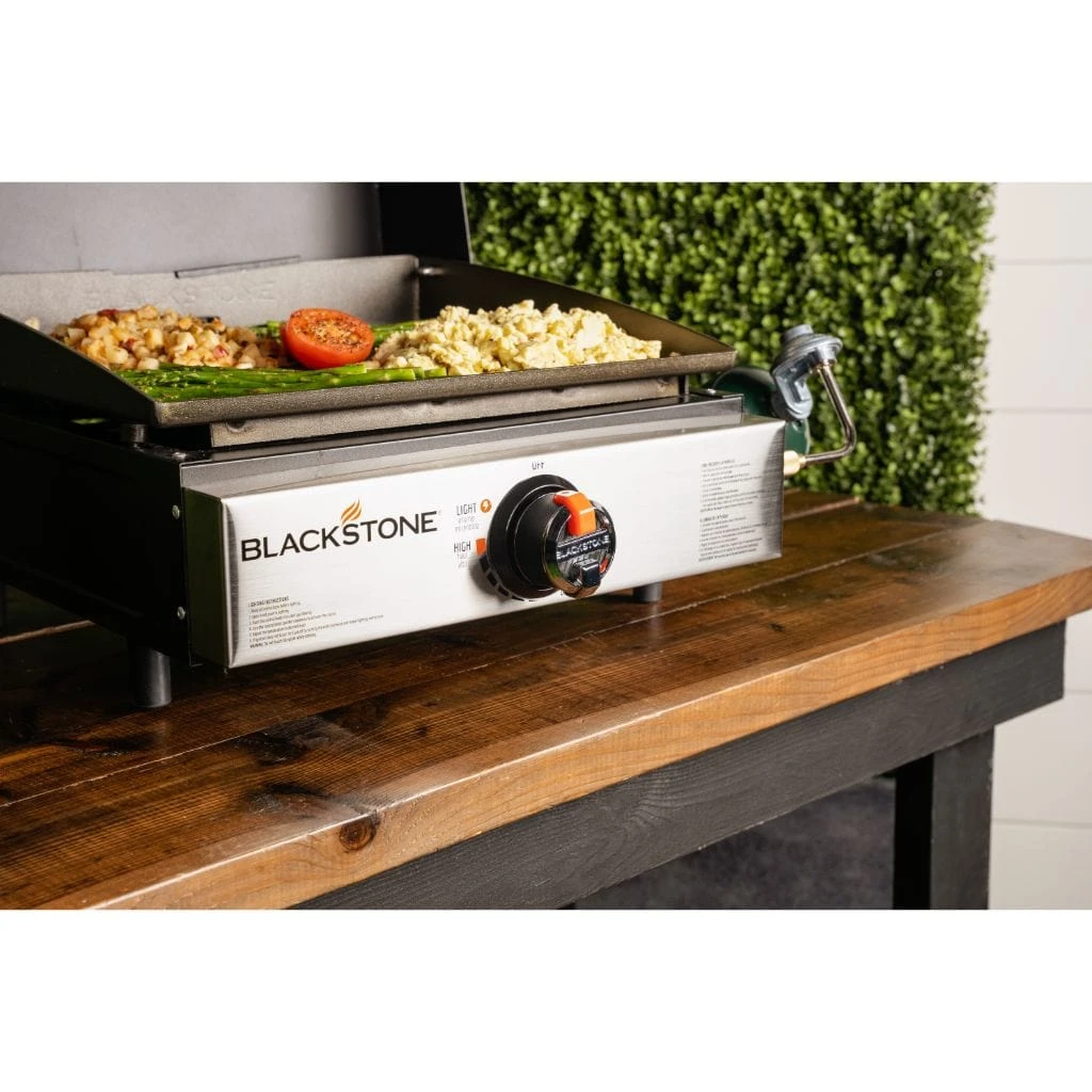 Blackstone 17" Tabletop Propane Gas Griddle With Hood - Image 6