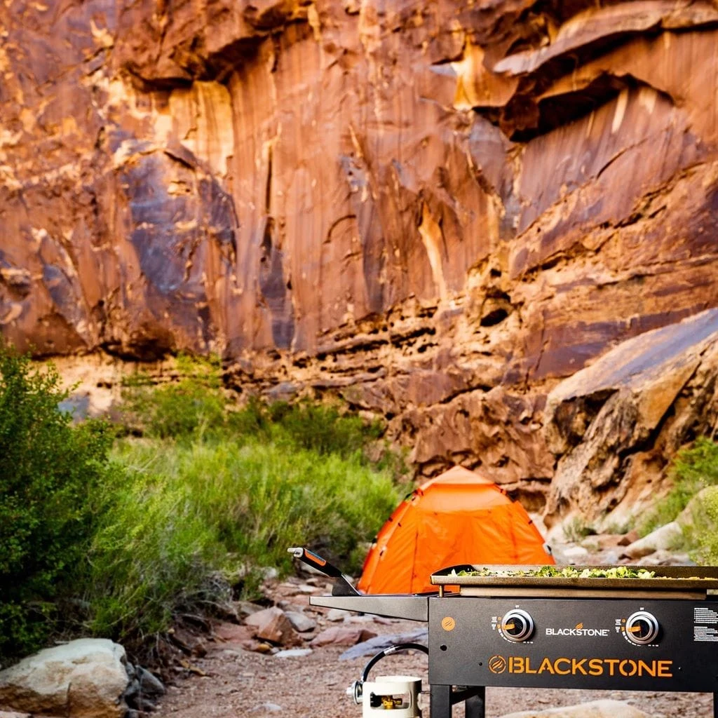 Blackstone 28" 2-Burner Propane Gas Griddle Cooking Station With Hard Cover - Image 10